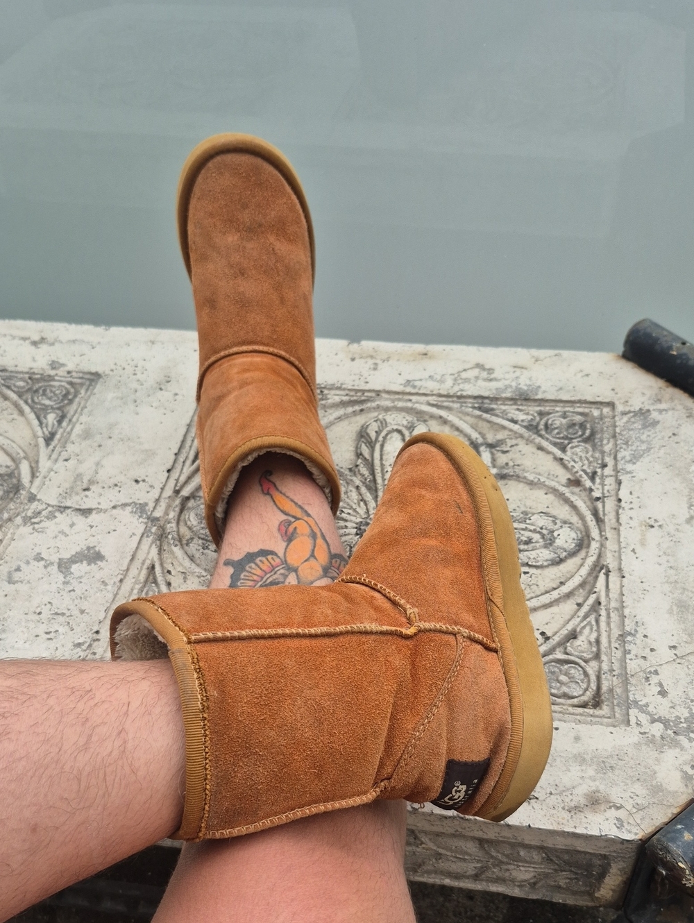 UGG Classic Short Chestnut Brown Suede Boots - Size 7